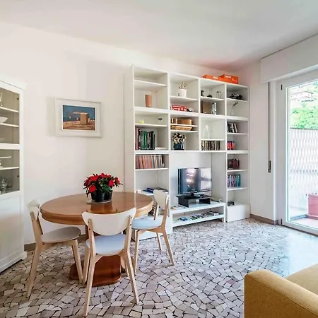 Angelina - Aqua Daire